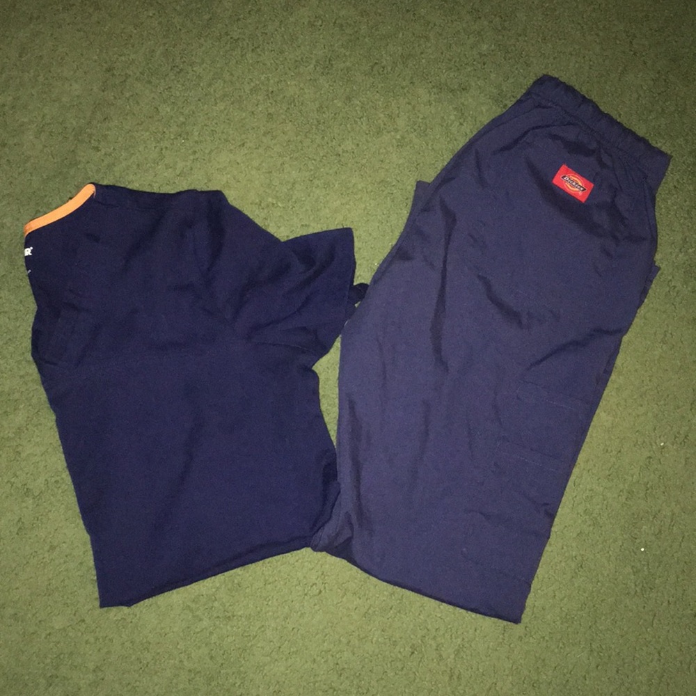 ‼️New condition pair of navy scrubs